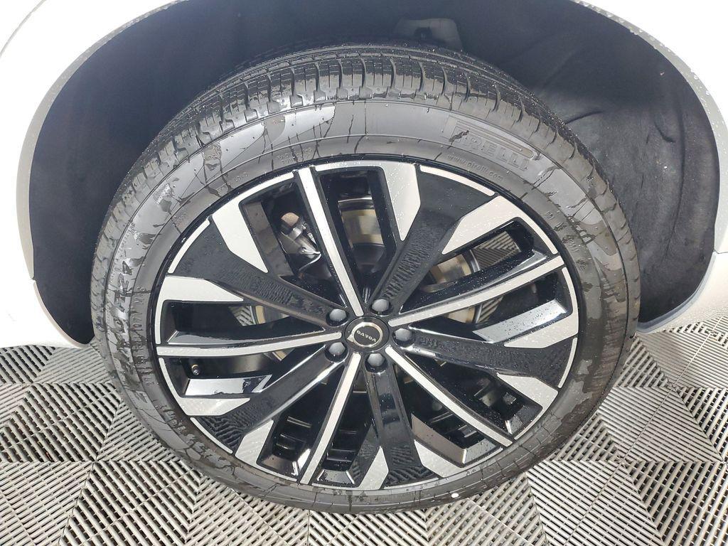 new 2026 Volvo XC90 Plug-In Hybrid car, priced at $86,544