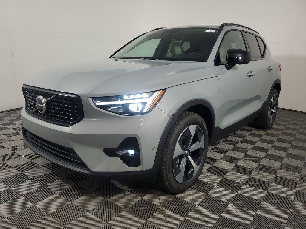 new 2026 Volvo XC40 car, priced at $51,059