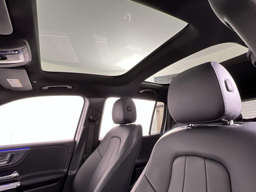 used 2021 Mercedes-Benz GLB 250 car, priced at $20,675