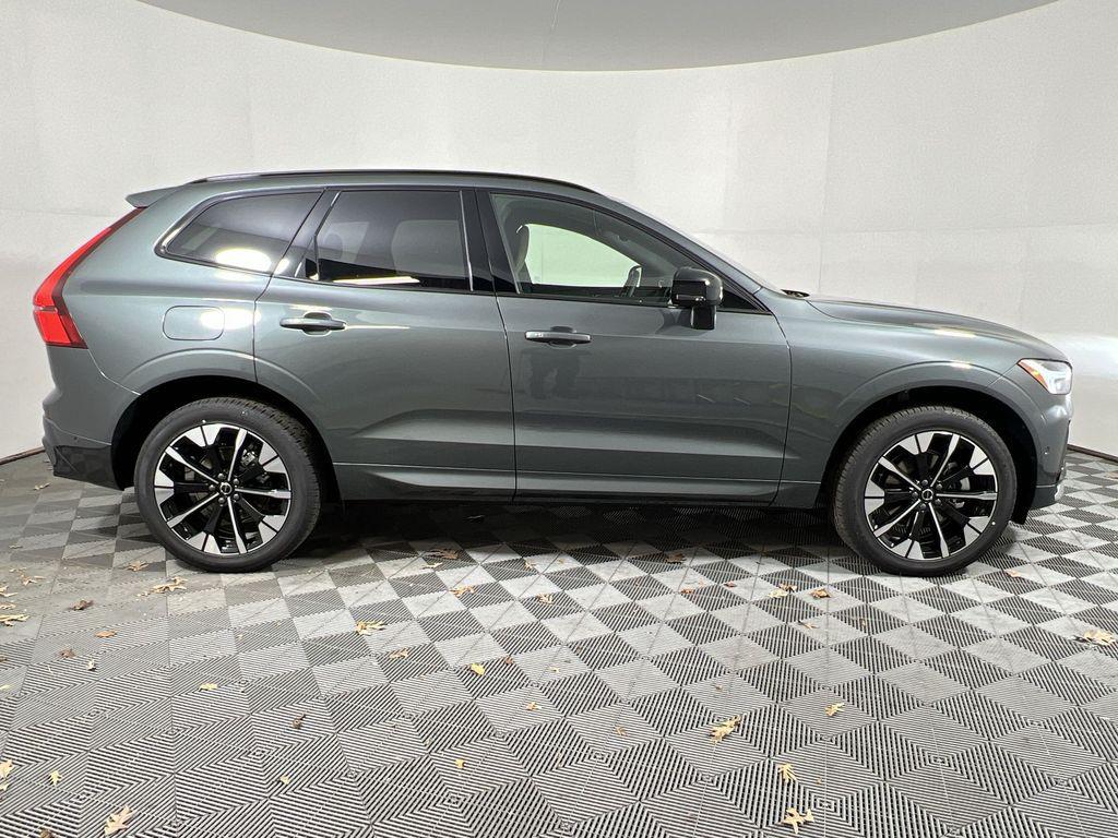 new 2026 Volvo XC60 car, priced at $57,985