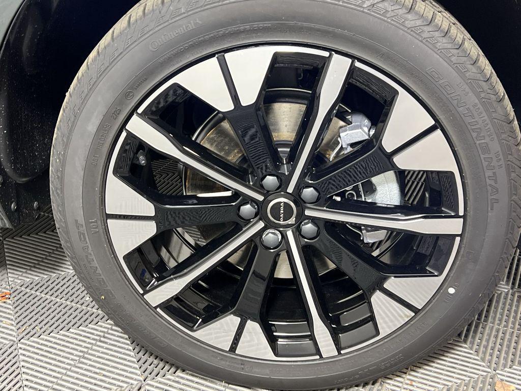 new 2026 Volvo XC60 car, priced at $57,985