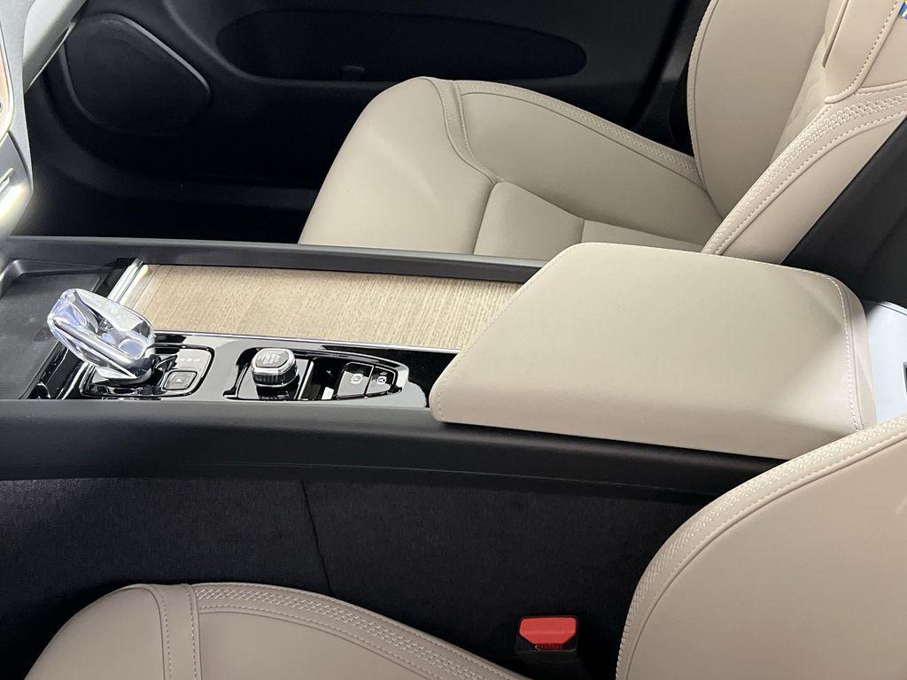 new 2026 Volvo XC60 car, priced at $57,985