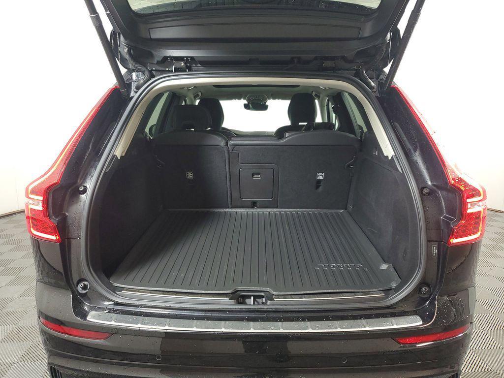 used 2024 Volvo XC60 car, priced at $30,657