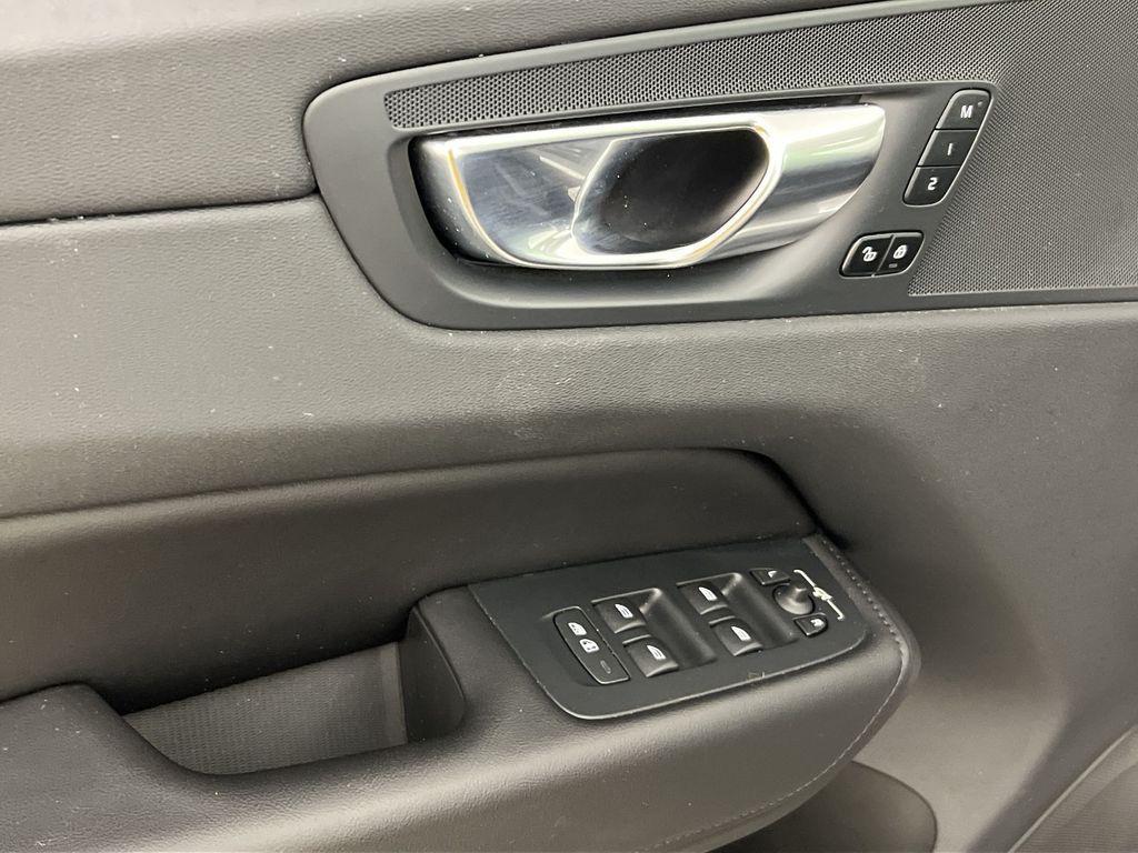 used 2023 Volvo XC60 car, priced at $30,998