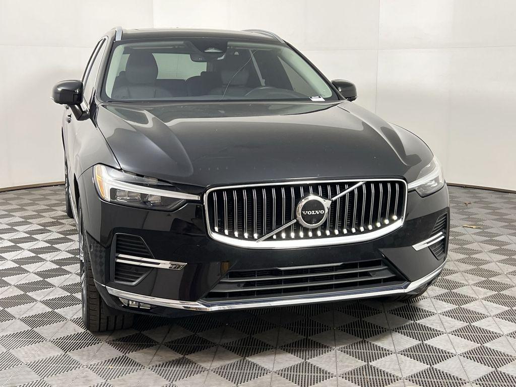 used 2023 Volvo XC60 car, priced at $30,998