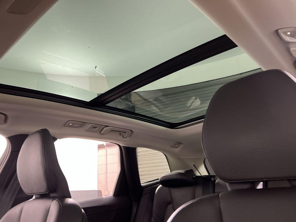 used 2023 Volvo XC60 car, priced at $30,998