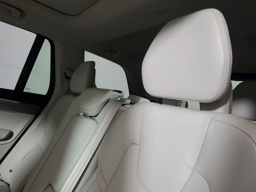 new 2026 Volvo XC90 car, priced at $76,069