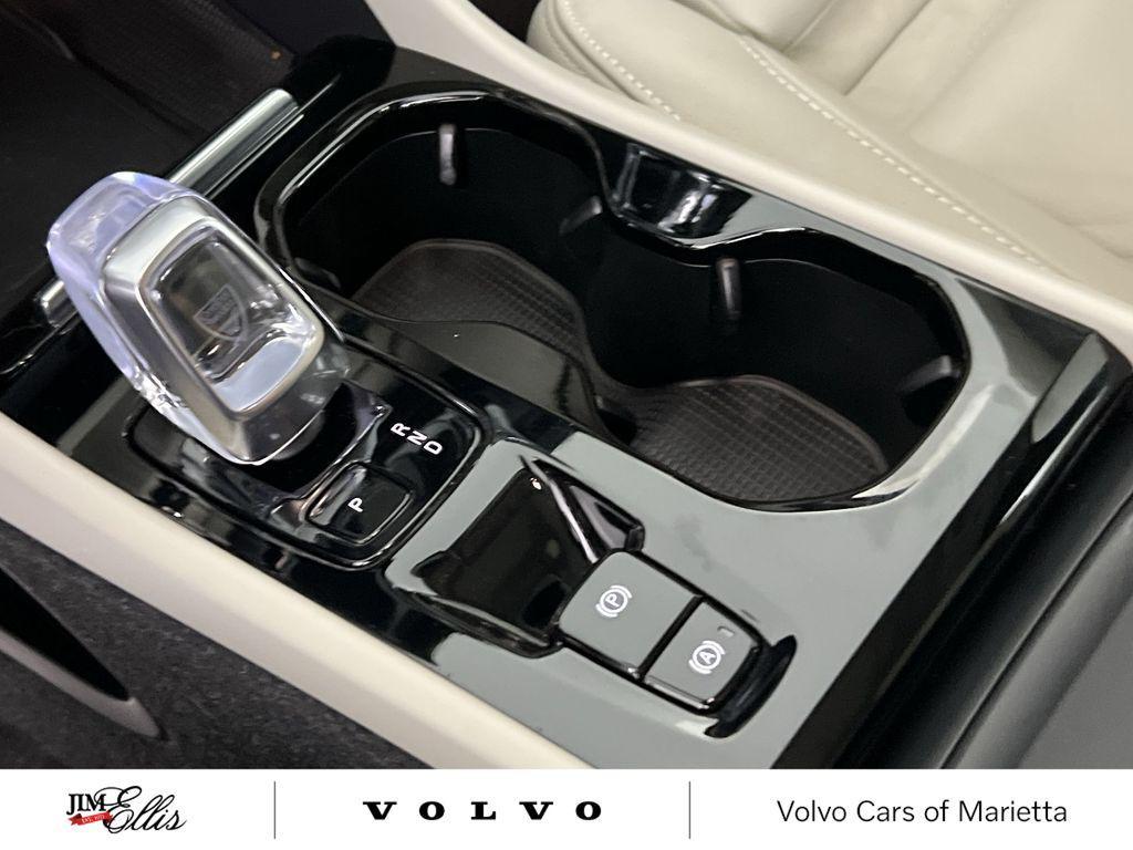 used 2024 Volvo XC40 car, priced at $31,306