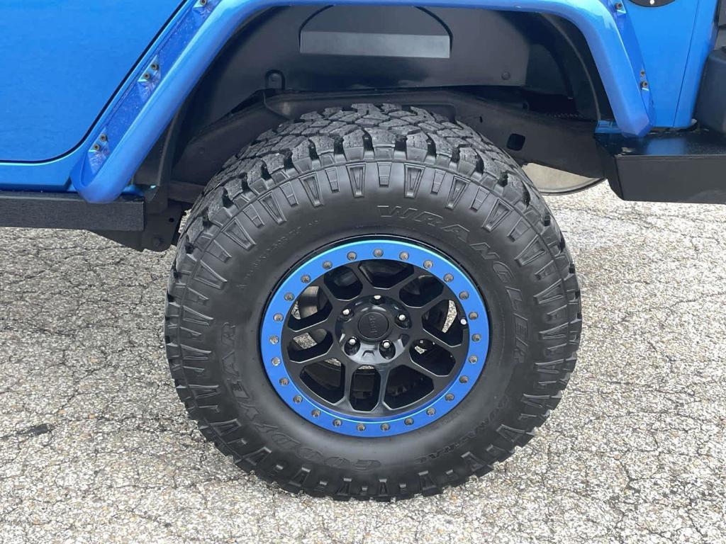 used 2016 Jeep Wrangler Unlimited car, priced at $20,721