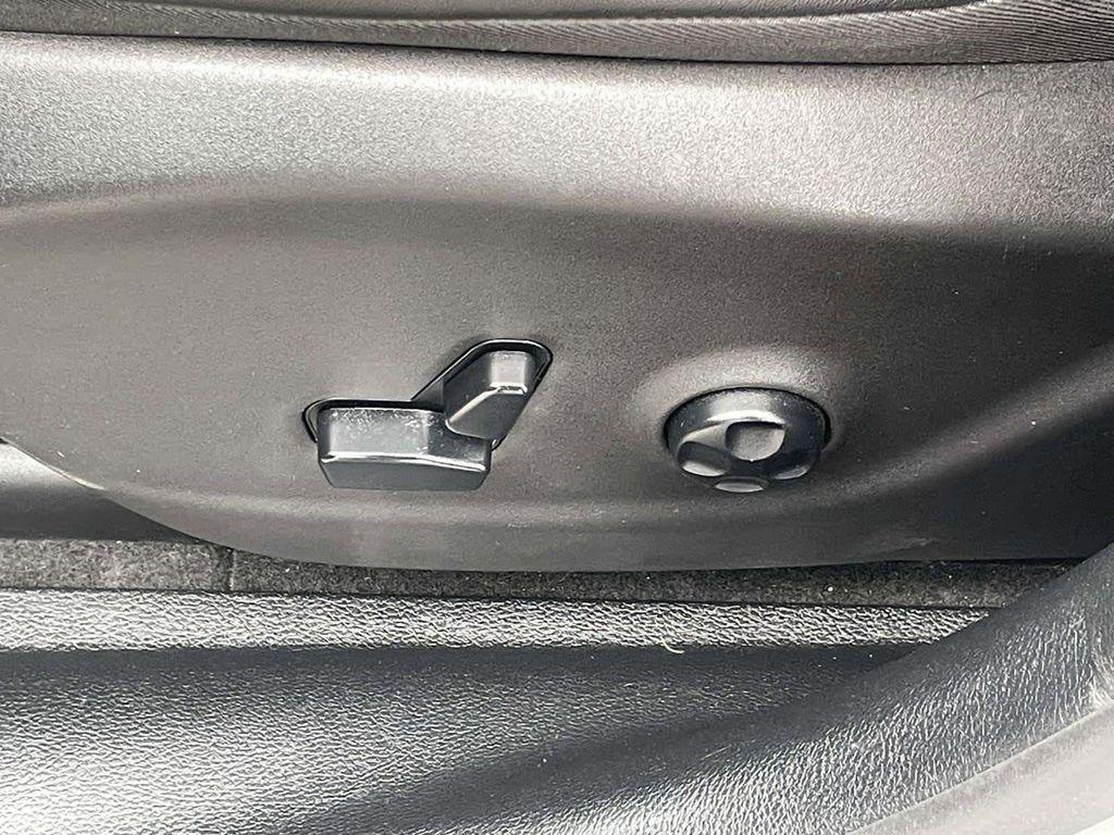 used 2020 Jeep Cherokee car, priced at $15,988