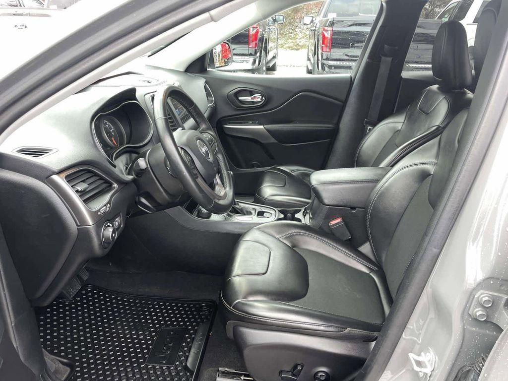 used 2020 Jeep Cherokee car, priced at $15,988