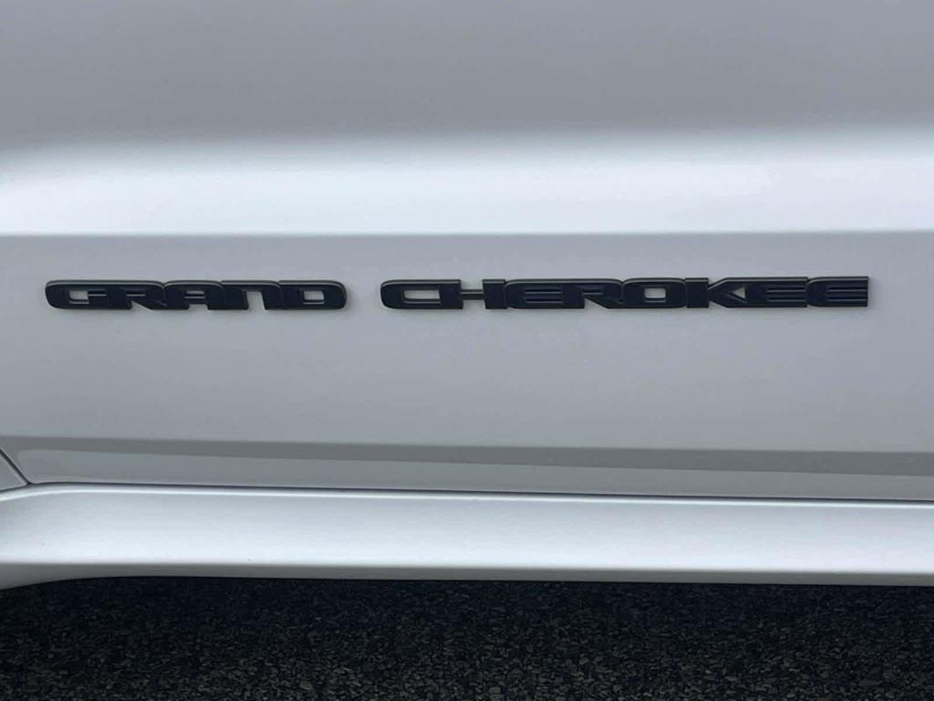 used 2020 Jeep Grand Cherokee car, priced at $24,467
