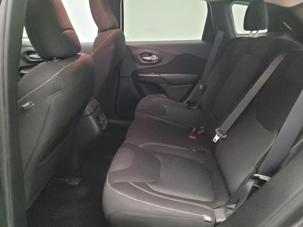 used 2016 Jeep Cherokee car, priced at $13,395