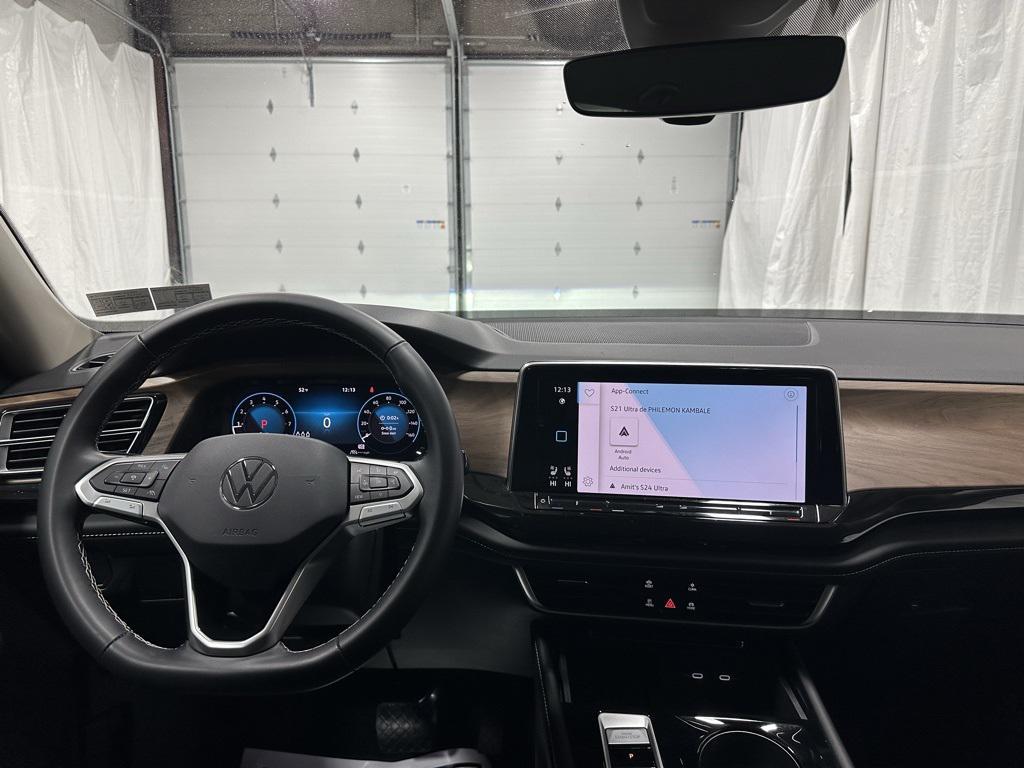 used 2025 Volkswagen Atlas car, priced at $32,495