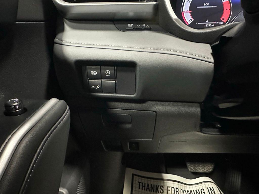 used 2025 Toyota Highlander car, priced at $44,495