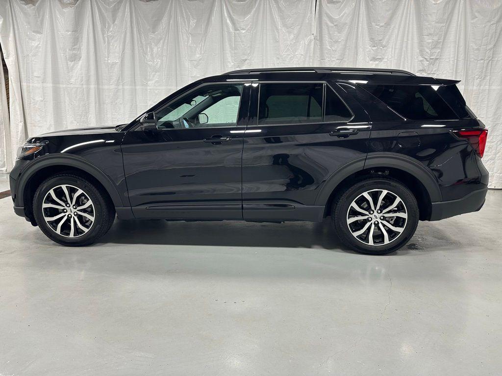 used 2025 Ford Explorer car, priced at $37,495