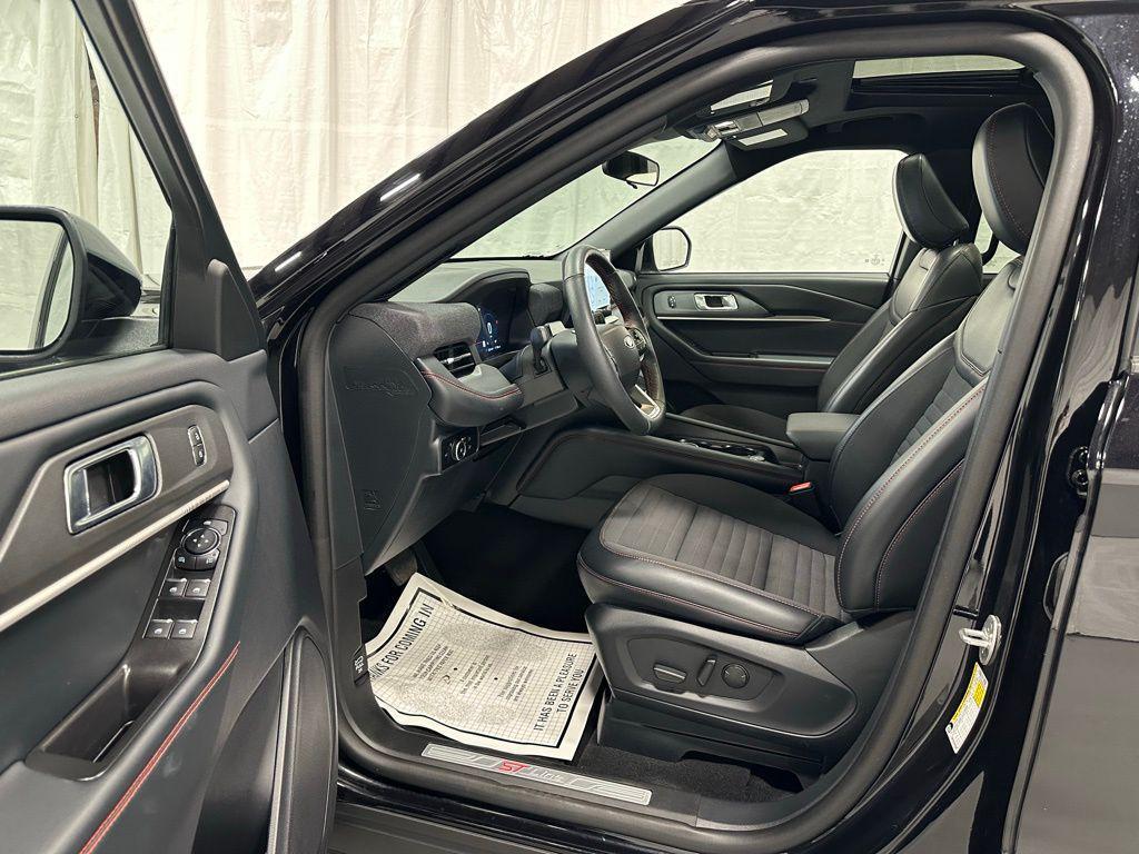 used 2025 Ford Explorer car, priced at $37,495