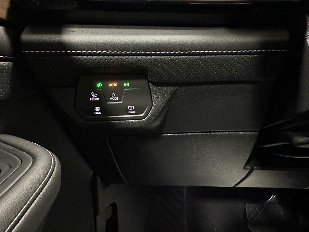 used 2025 Volkswagen Atlas car, priced at $33,495