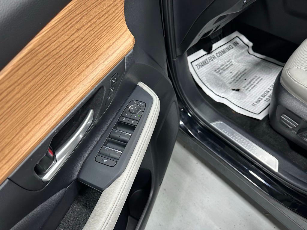 used 2025 Toyota Grand Highlander car, priced at $49,995