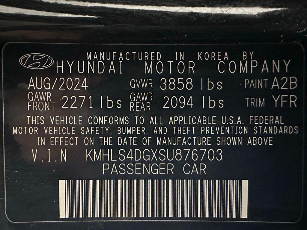 used 2025 Hyundai Elantra car, priced at $20,495