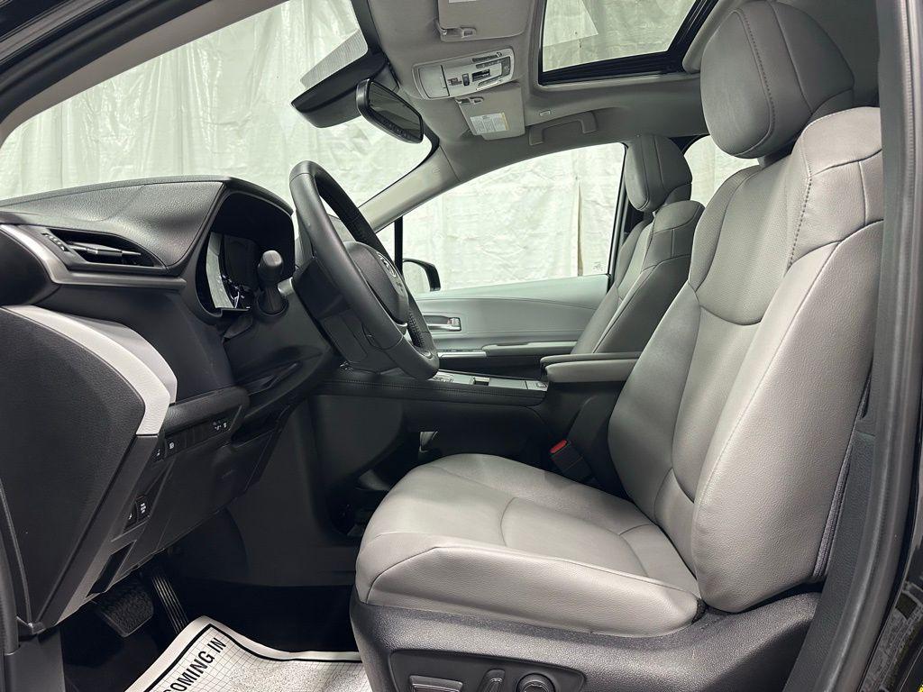 used 2025 Toyota Sienna car, priced at $41,995