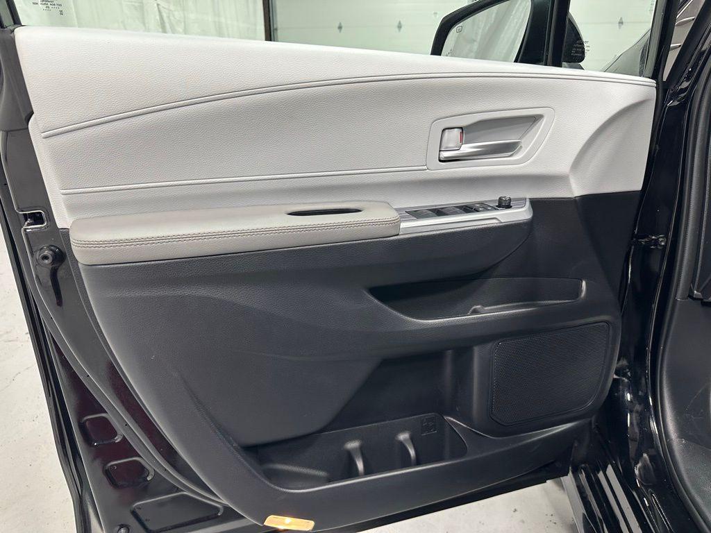 used 2025 Toyota Sienna car, priced at $41,995