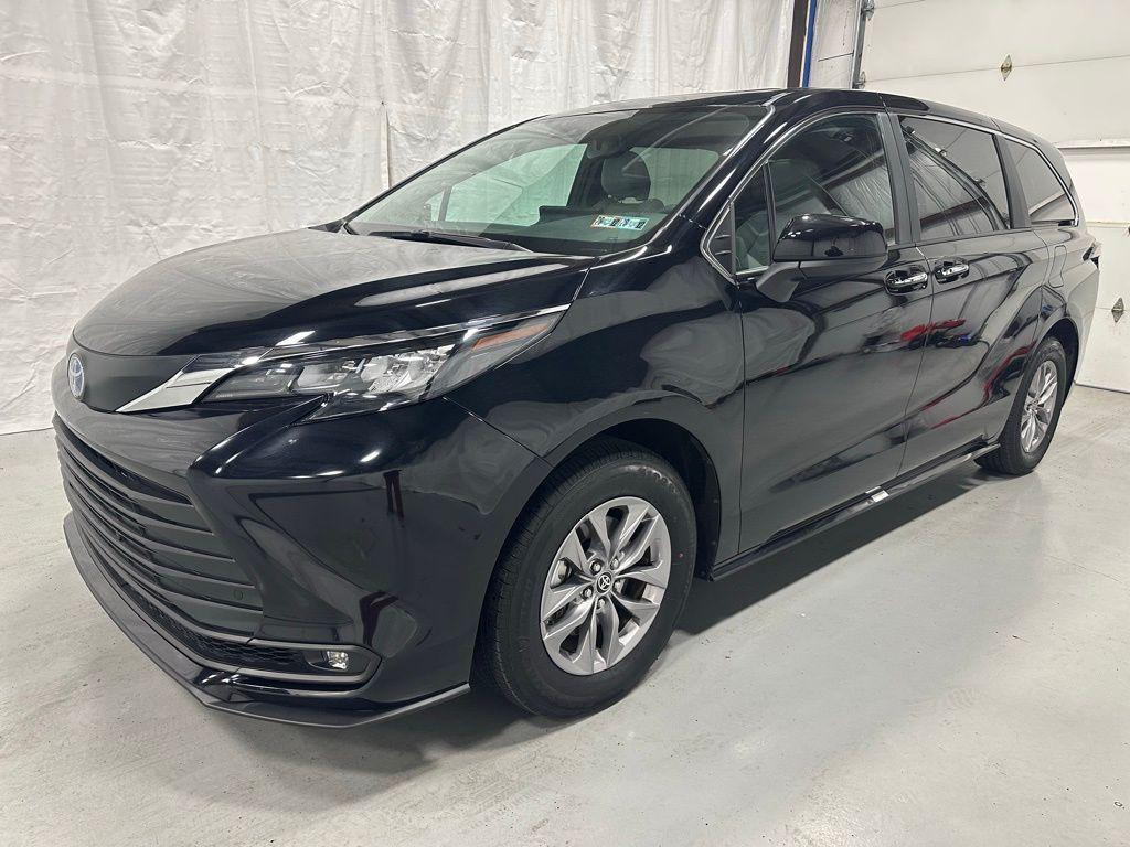 used 2025 Toyota Sienna car, priced at $41,995