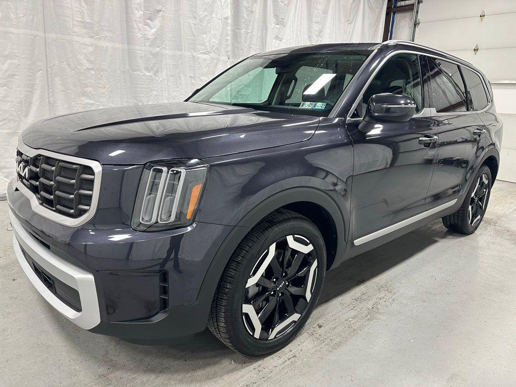 used 2025 Kia Telluride car, priced at $31,495