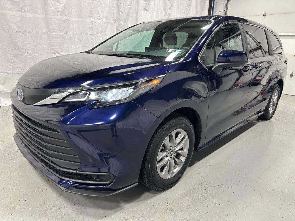 used 2025 Toyota Sienna car, priced at $40,995