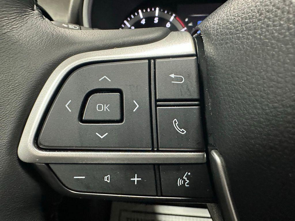 used 2025 Toyota Highlander car, priced at $40,995