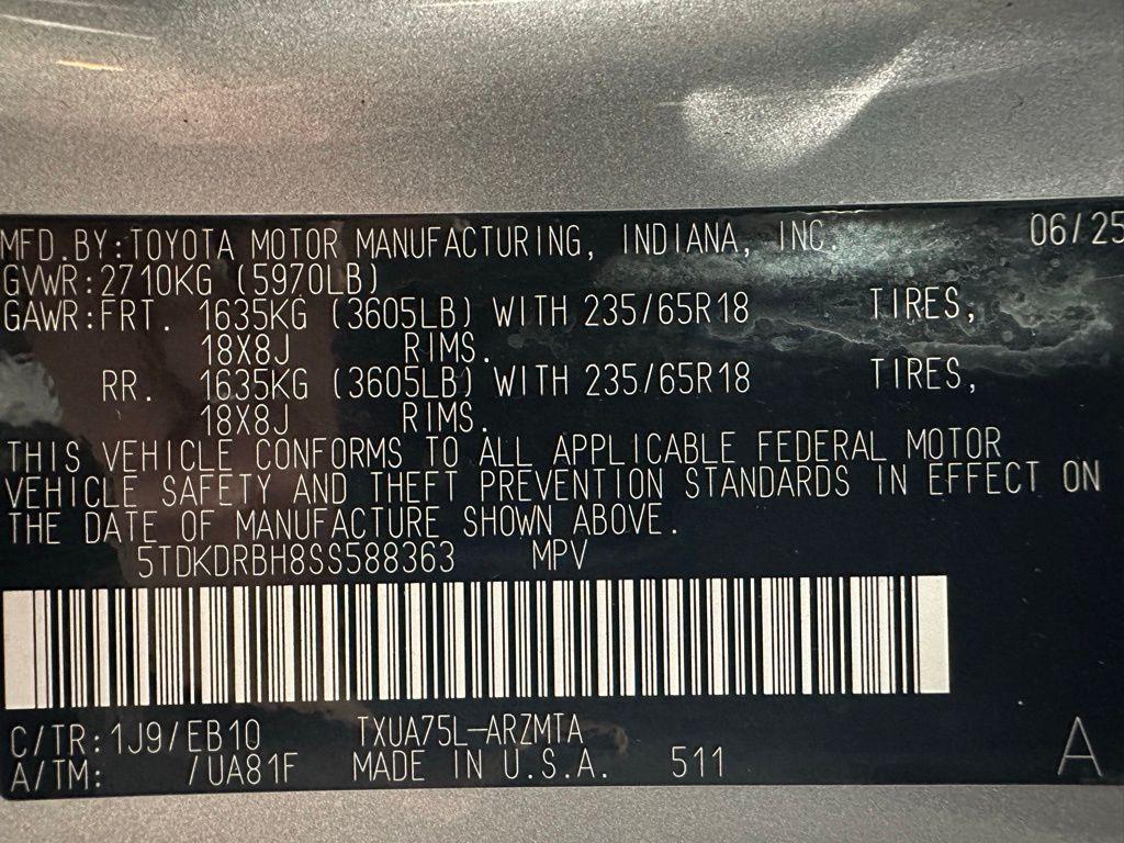 used 2025 Toyota Highlander car, priced at $40,995