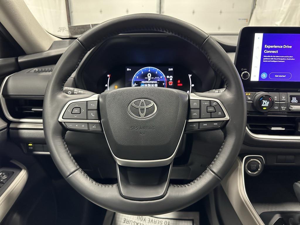 used 2025 Toyota Grand Highlander car, priced at $42,995