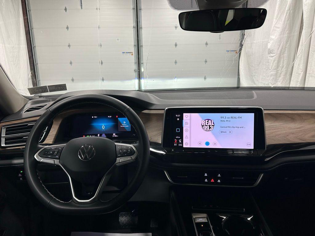 used 2025 Volkswagen Atlas car