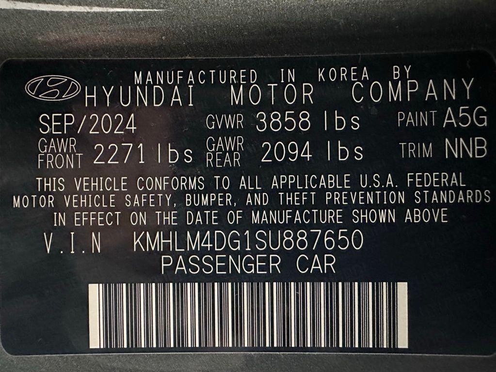 used 2025 Hyundai Elantra car, priced at $18,995