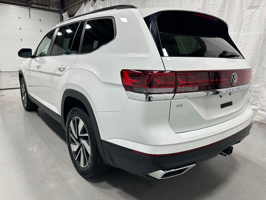 used 2025 Volkswagen Atlas car, priced at $32,495