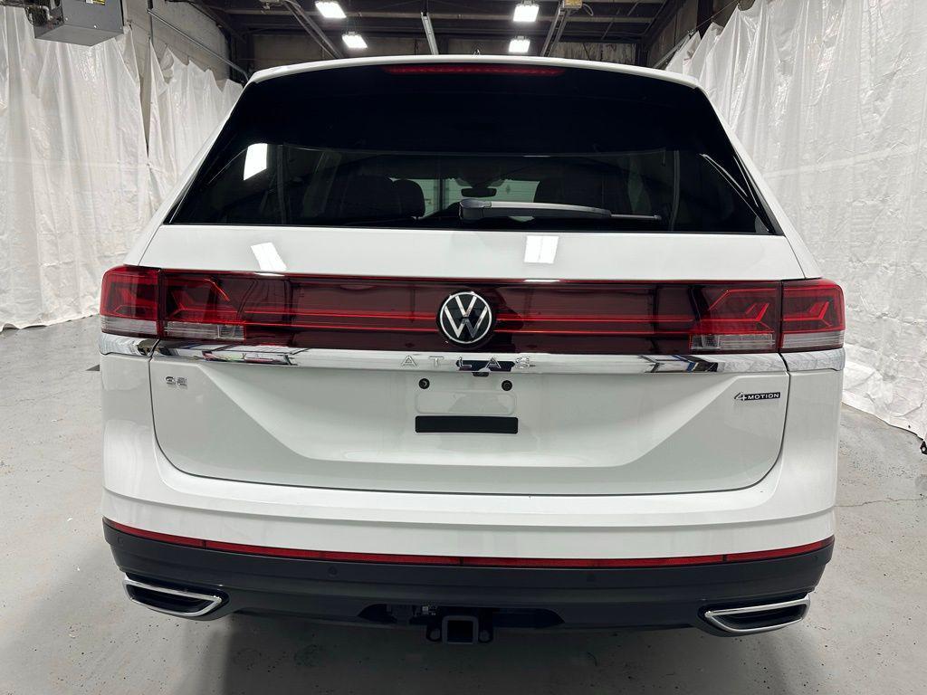used 2025 Volkswagen Atlas car, priced at $32,495