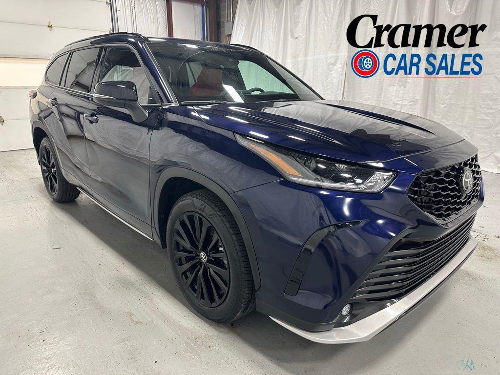 used 2025 Toyota Highlander car, priced at $44,495