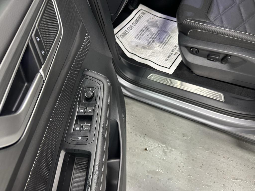 used 2025 Volkswagen Atlas Cross Sport car, priced at $30,995