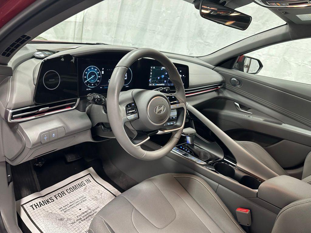 used 2025 Hyundai Elantra car