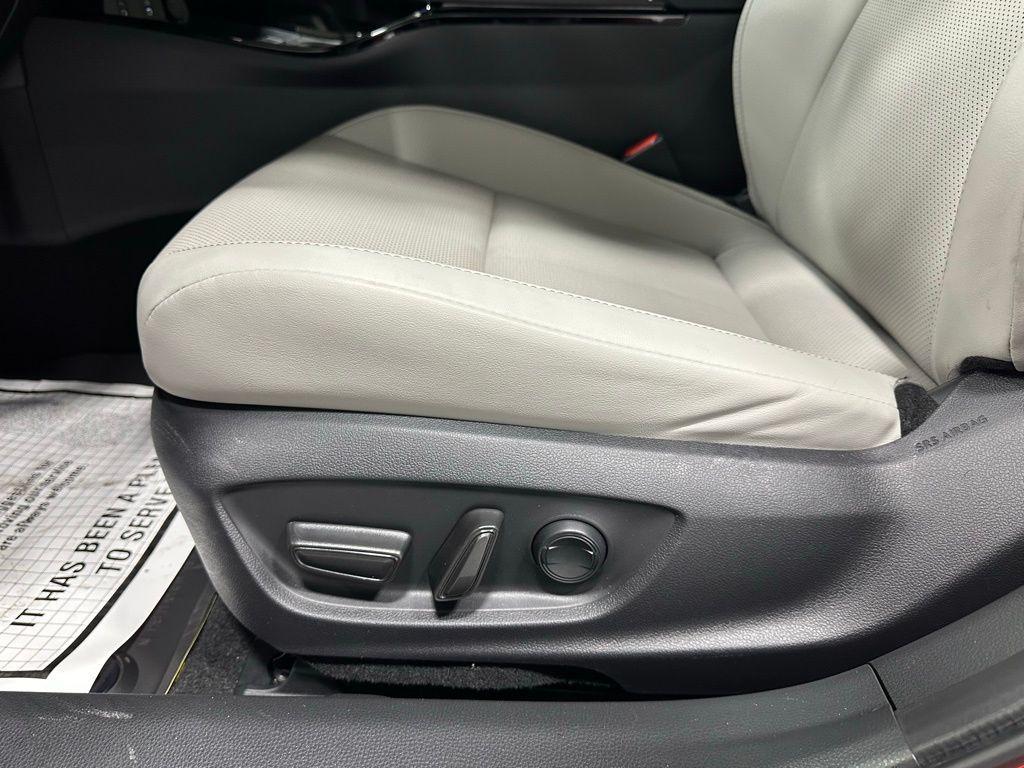 used 2025 Toyota Prius car