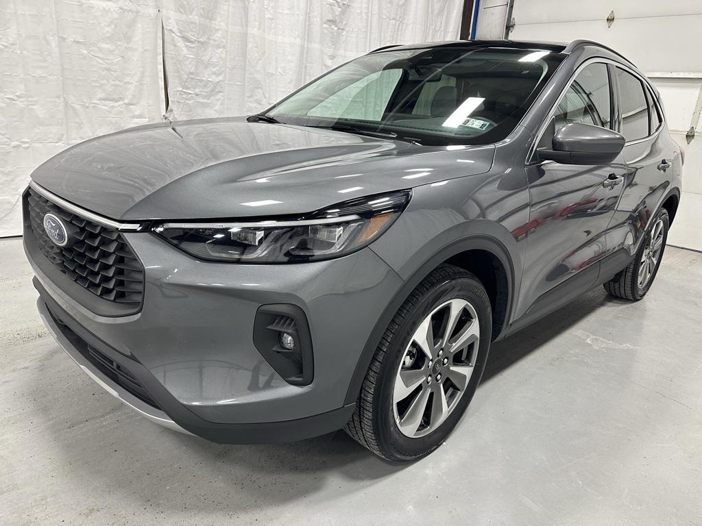 used 2025 Ford Escape car, priced at $28,495