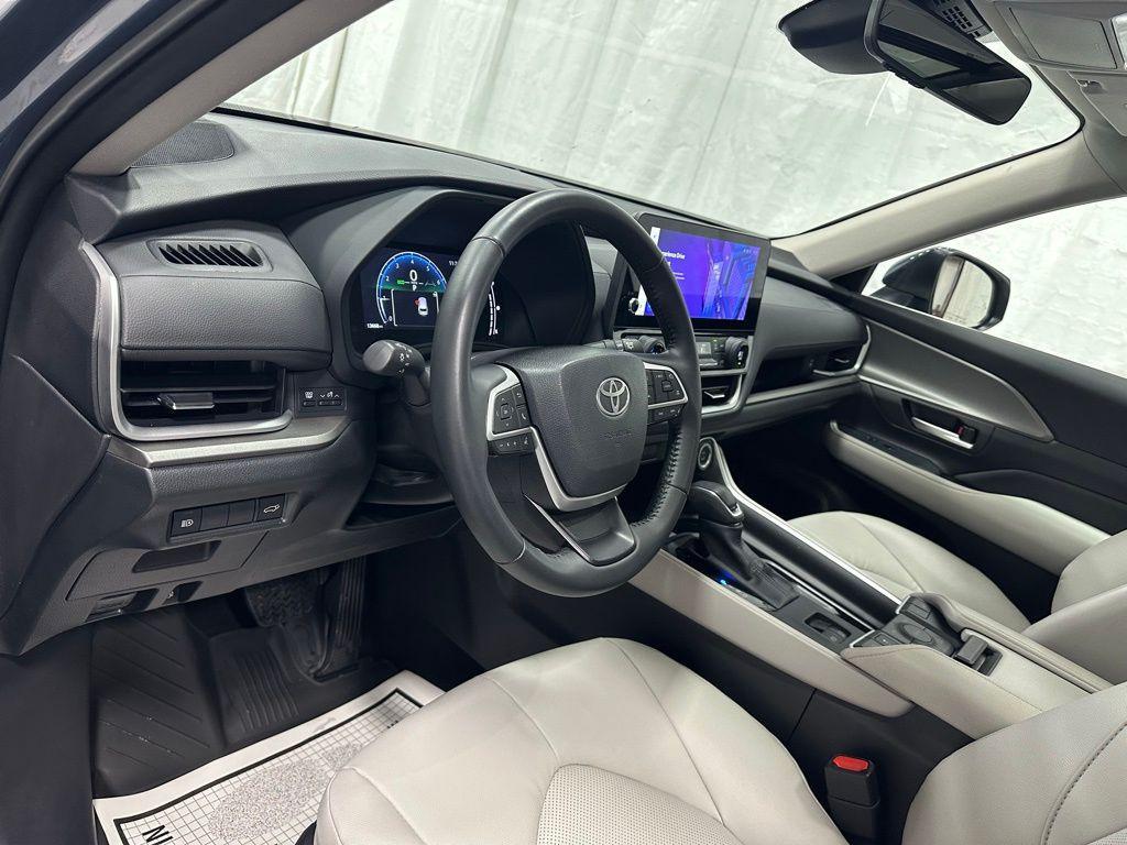 used 2025 Toyota Grand Highlander car, priced at $42,495