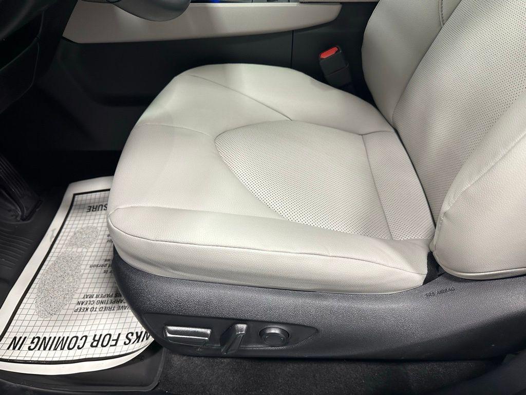 used 2025 Toyota Grand Highlander car, priced at $42,495