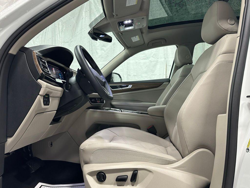 used 2025 Volkswagen Atlas car, priced at $33,495