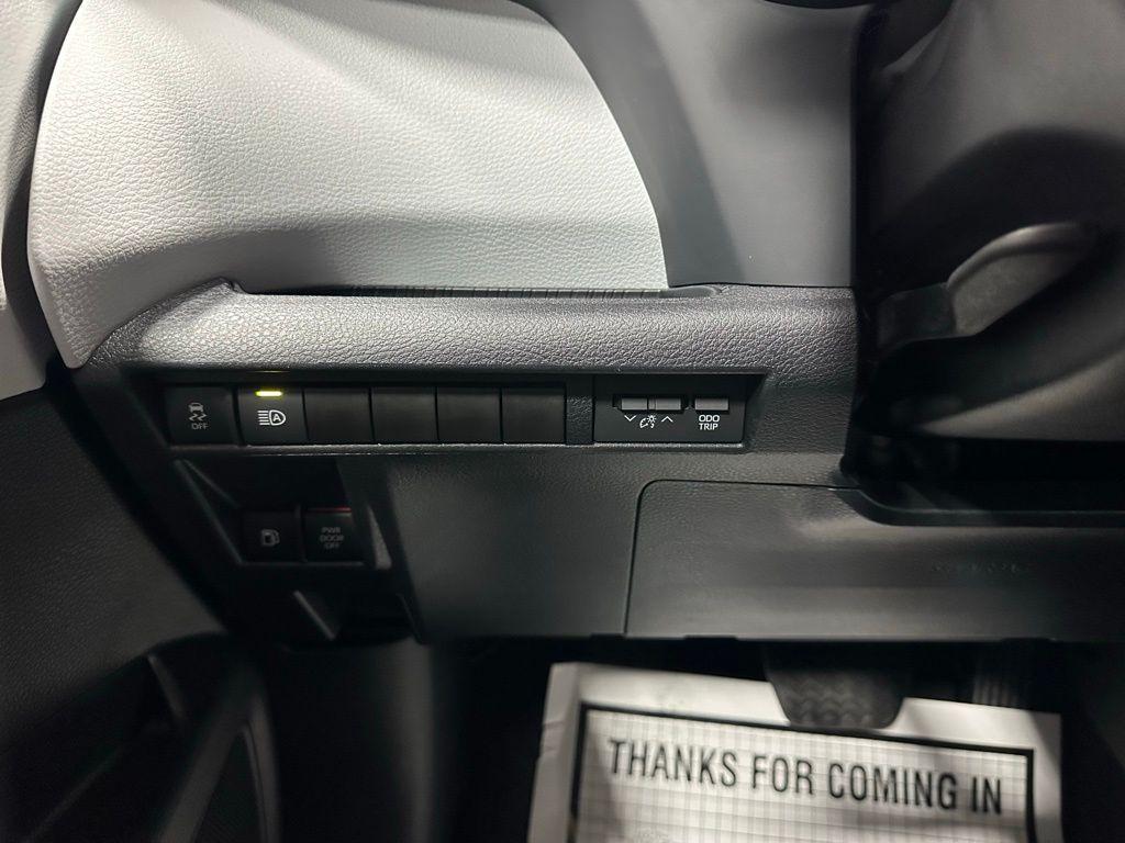 used 2025 Toyota Sienna car