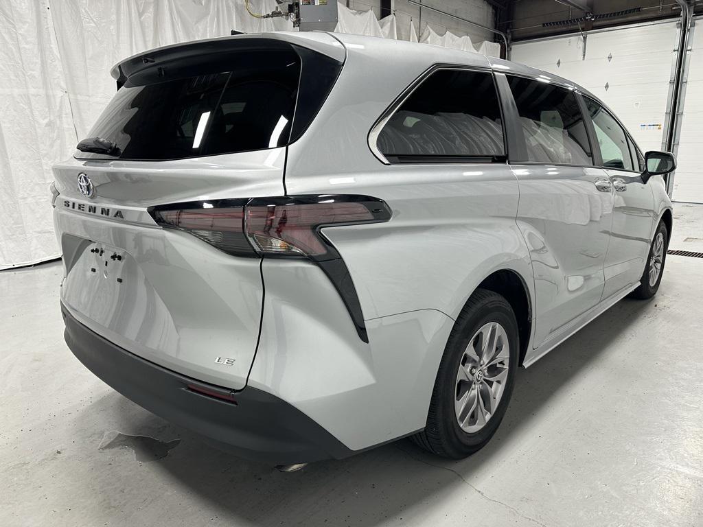 used 2025 Toyota Sienna car