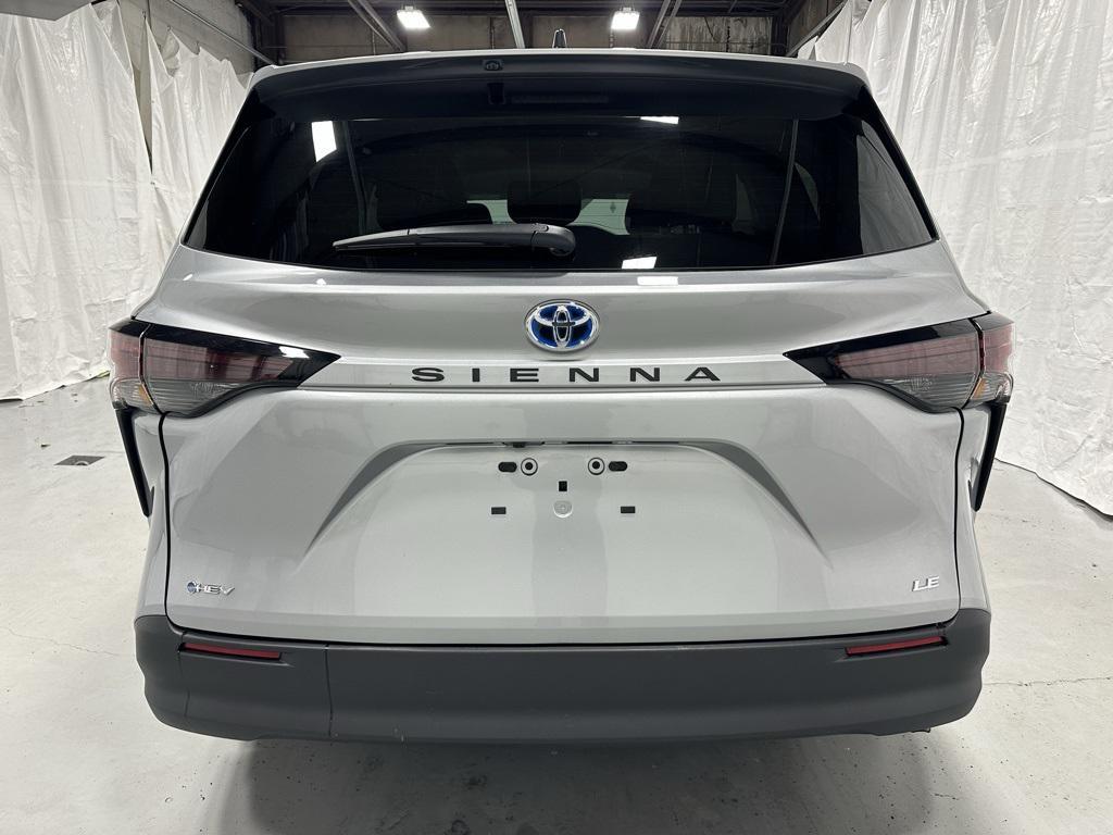 used 2025 Toyota Sienna car