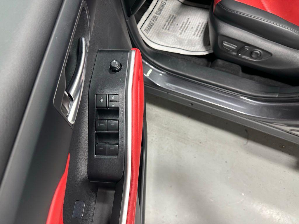 used 2025 Toyota Highlander car, priced at $42,995