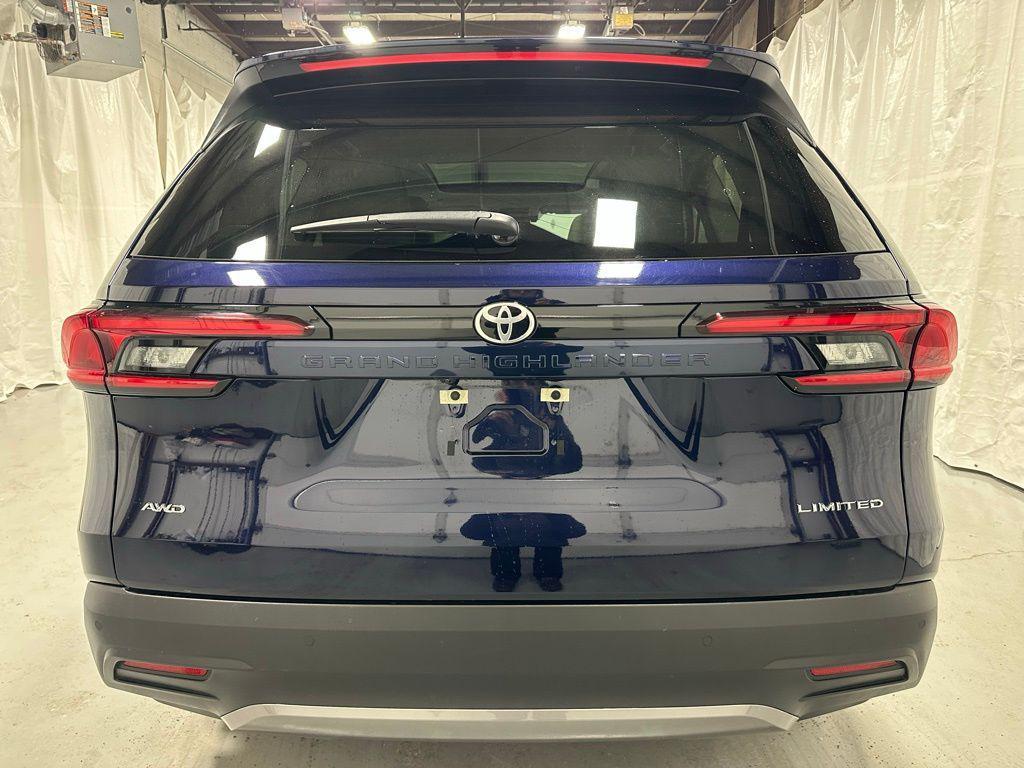 used 2025 Toyota Grand Highlander car, priced at $48,495