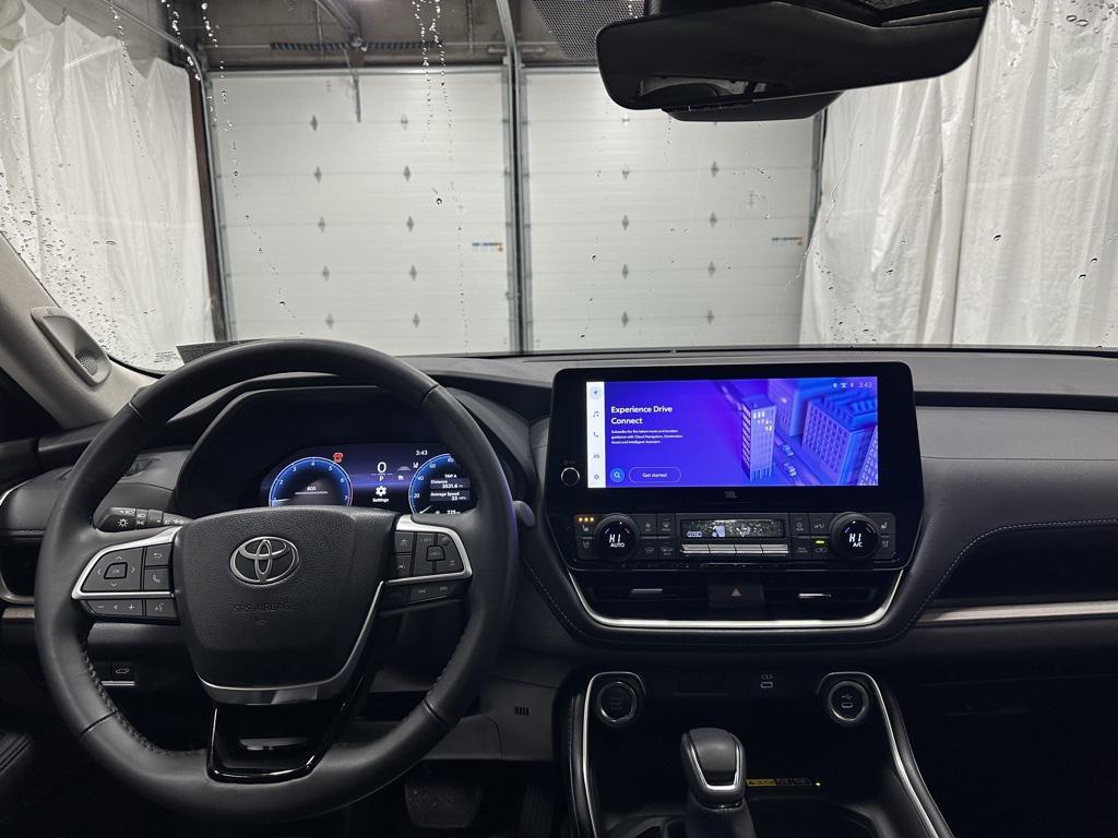 used 2025 Toyota Grand Highlander car